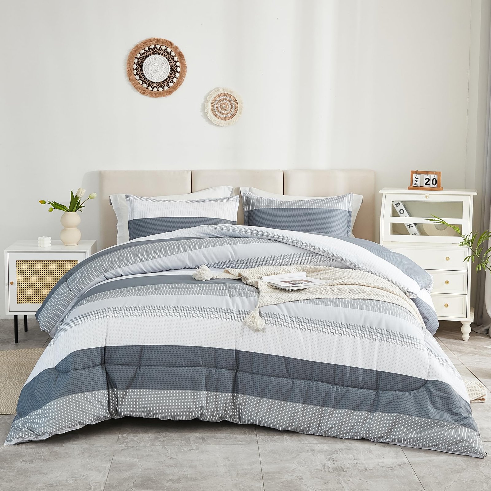 TODD GRIMES Queen Comforter Set Black White Grey - 3 Pieces Lightweight Summer Bedding Set, All Season Down Alternative Comforter (1 Comforter, 2 Pillowcases) - Image 27