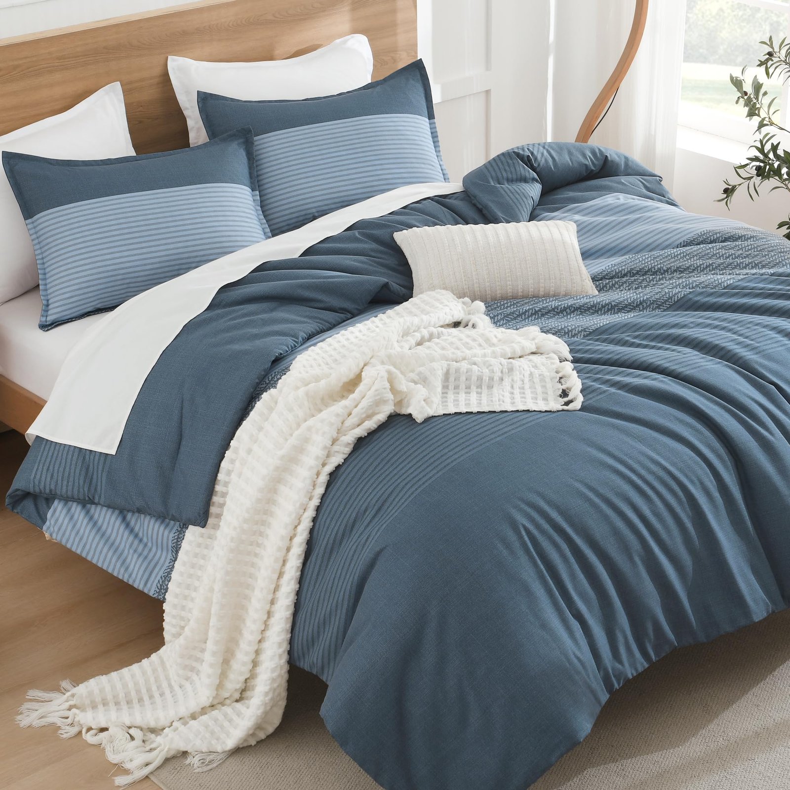 TODD GRIMES Queen Comforter Set Black White Grey - 3 Pieces Lightweight Summer Bedding Set, All Season Down Alternative Comforter (1 Comforter, 2 Pillowcases) - Image 4