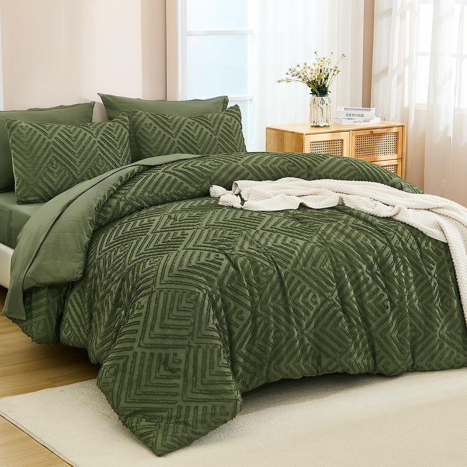 TODD GRIMES King Size Comforter Set 7 Pieces Dark Emerald Green - Bed in a Bag King Boho Lightweight Fluffy Tufted Bedding Sets with Quilt Comforter, Sheets, Pillowcases & Shams - Image 4