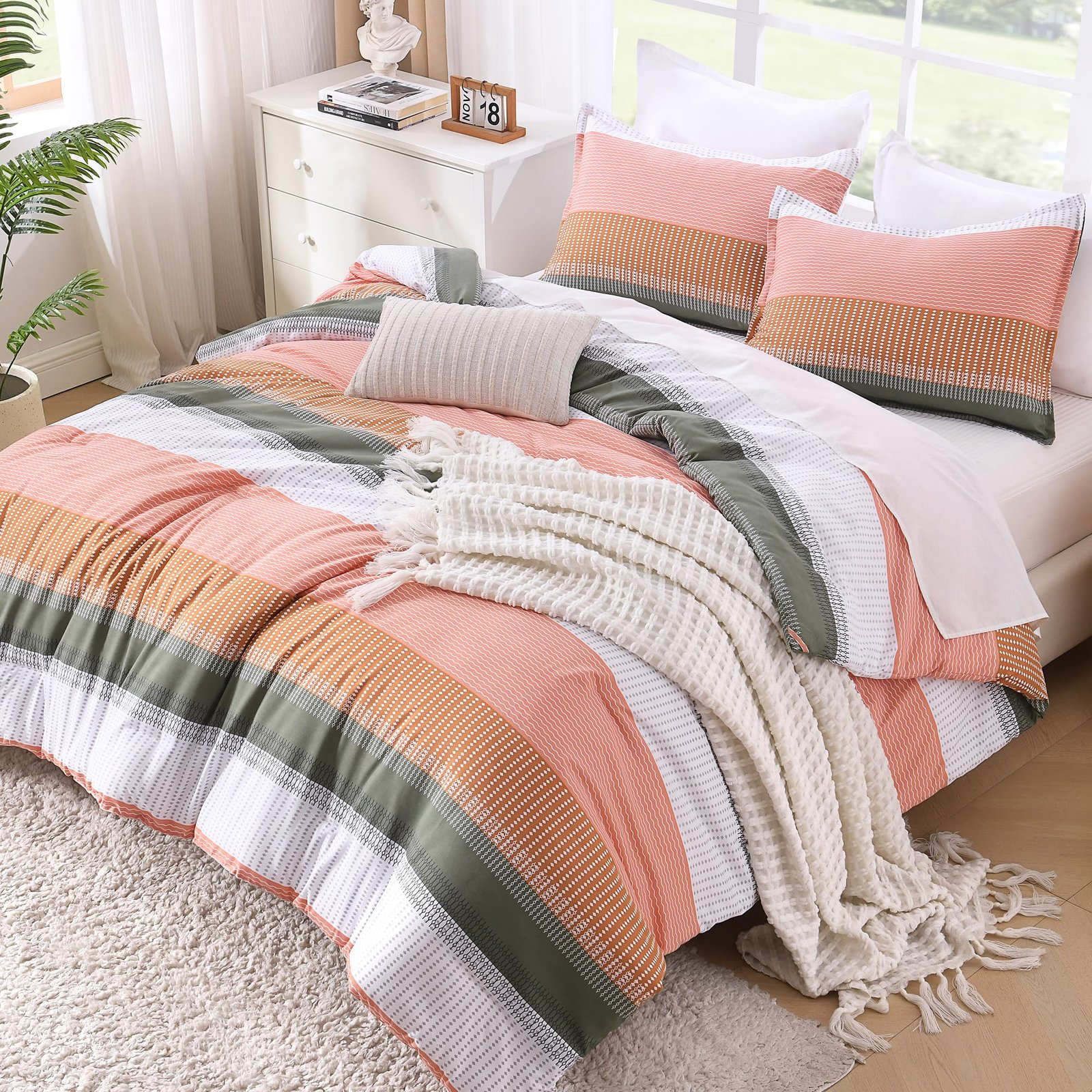TODD GRIMES Queen Comforter Set Black White Grey - 3 Pieces Lightweight Summer Bedding Set, All Season Down Alternative Comforter (1 Comforter, 2 Pillowcases) - Image 35