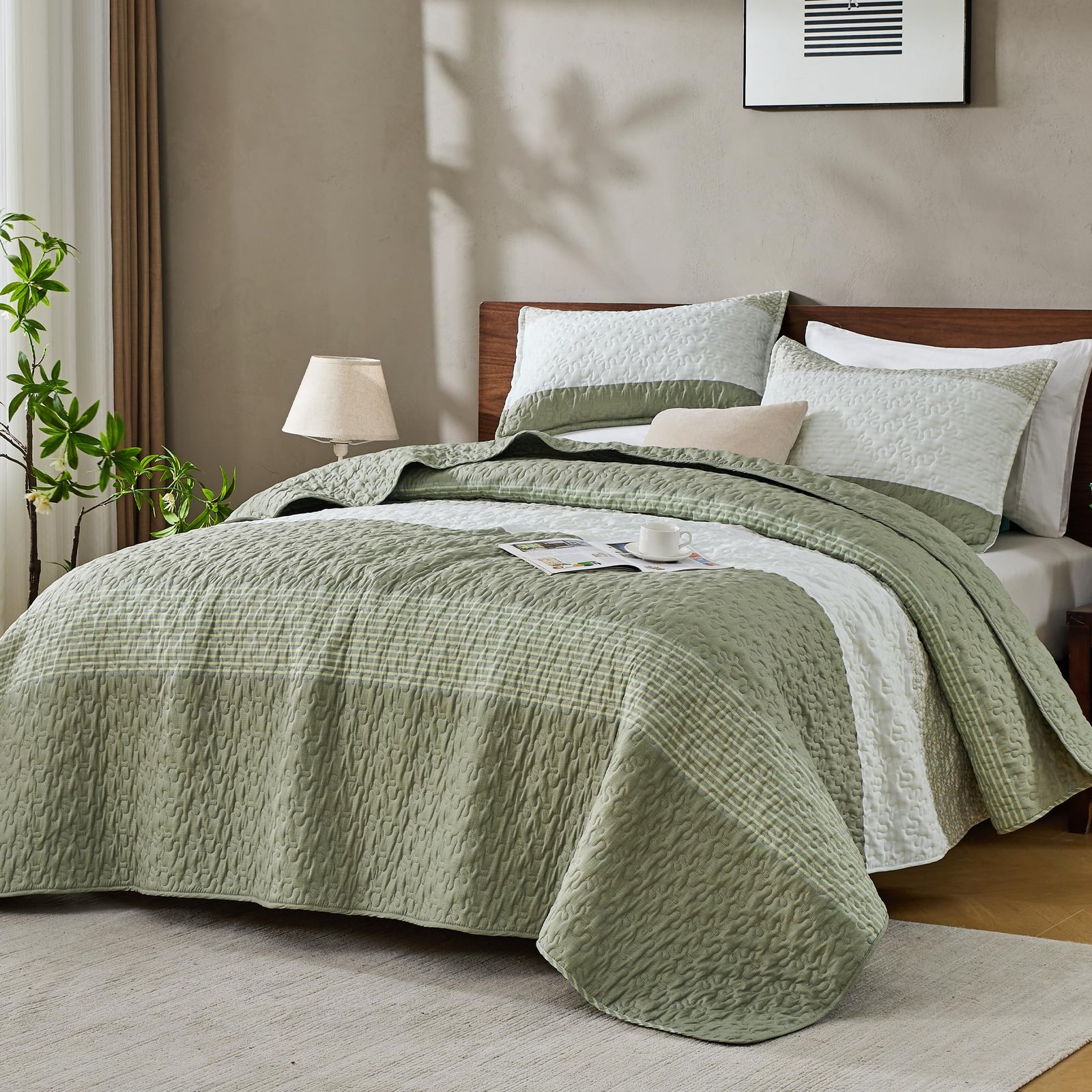 TODD GRIMES King Size Quilt Set Sage Green, 3 Pieces Mint Green Ultra Soft Lightweight Bedspreads & Coverlets Set, Patchwork Striped Quilted Bedding Sets for All Seasons (1 Quilt, 2 Pillow Shams)